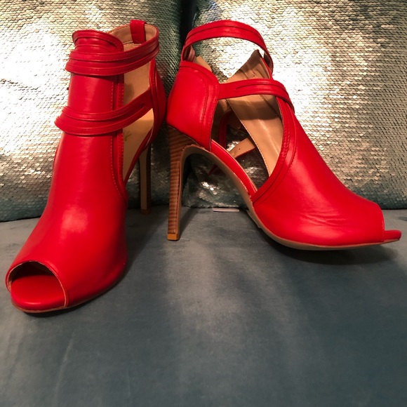 Never worn before heels. Beautiful red ankle boots to compliment your legs - Picture 5 of 5